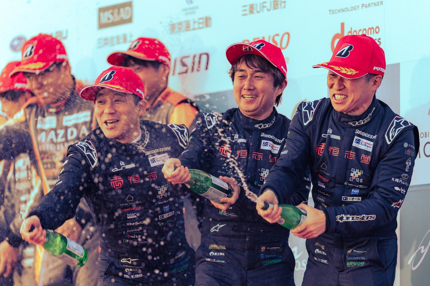 Koshido Racing より詳しいレース展開を知りたい方は、KOSHIDO RACINGのページにレポートをアップしますので、ぜひご覧いただけたらと思います