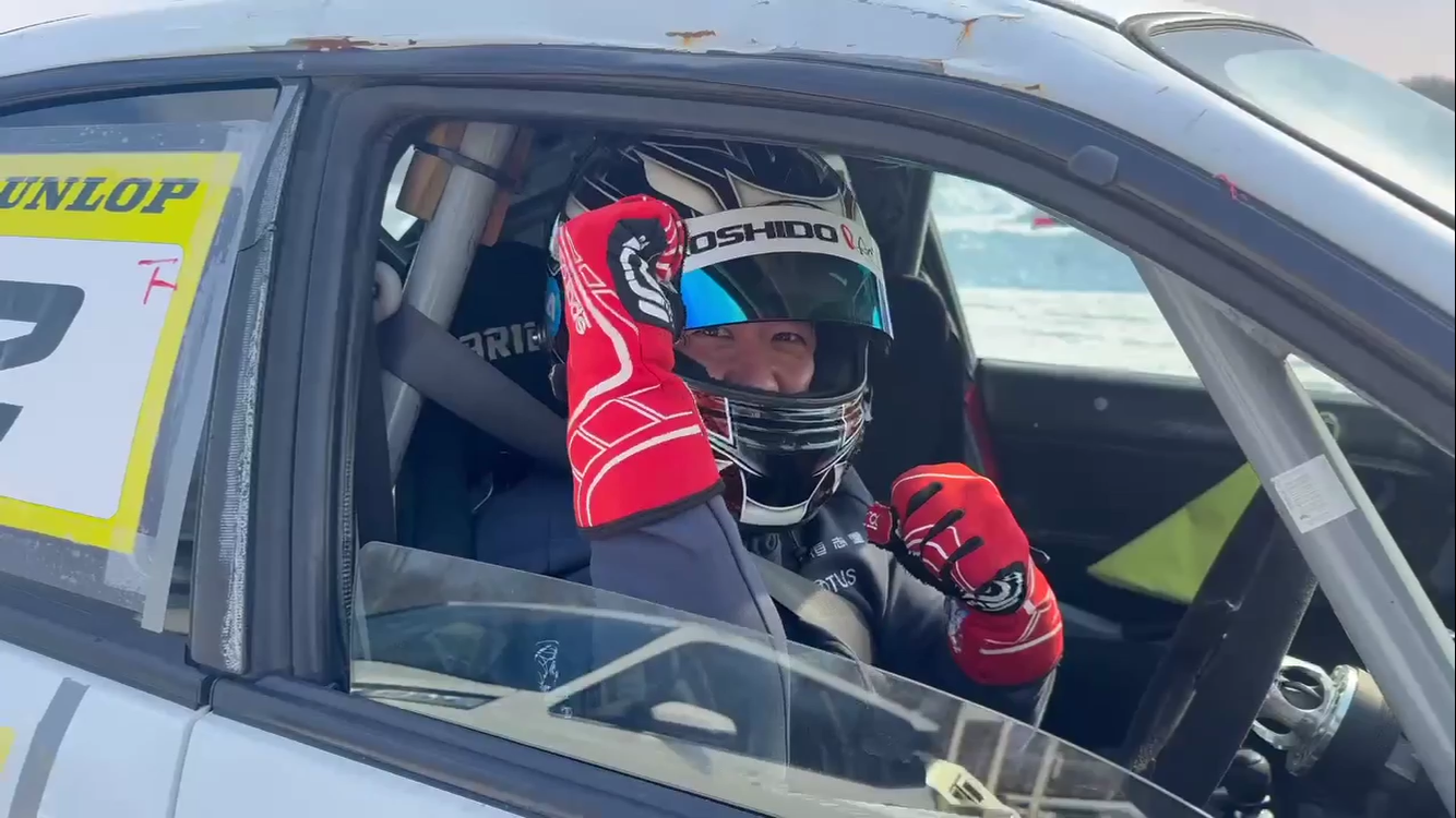 Koshido Racing 今年は気温がかなり高く、コースはレキ(タイムアタック前の下見走行)の段階から荒れ放題。